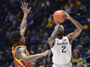 NOTEBOOK: WVU freshman Kobe Johnson, Seth Wilson make positive impact vs. Iowa State